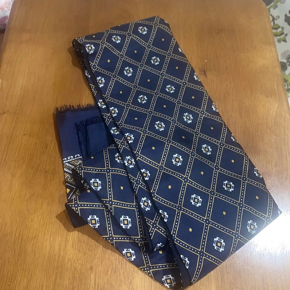 Museum of Fine Arts Boston Silk/Wool Mens Scarf Made in Japan